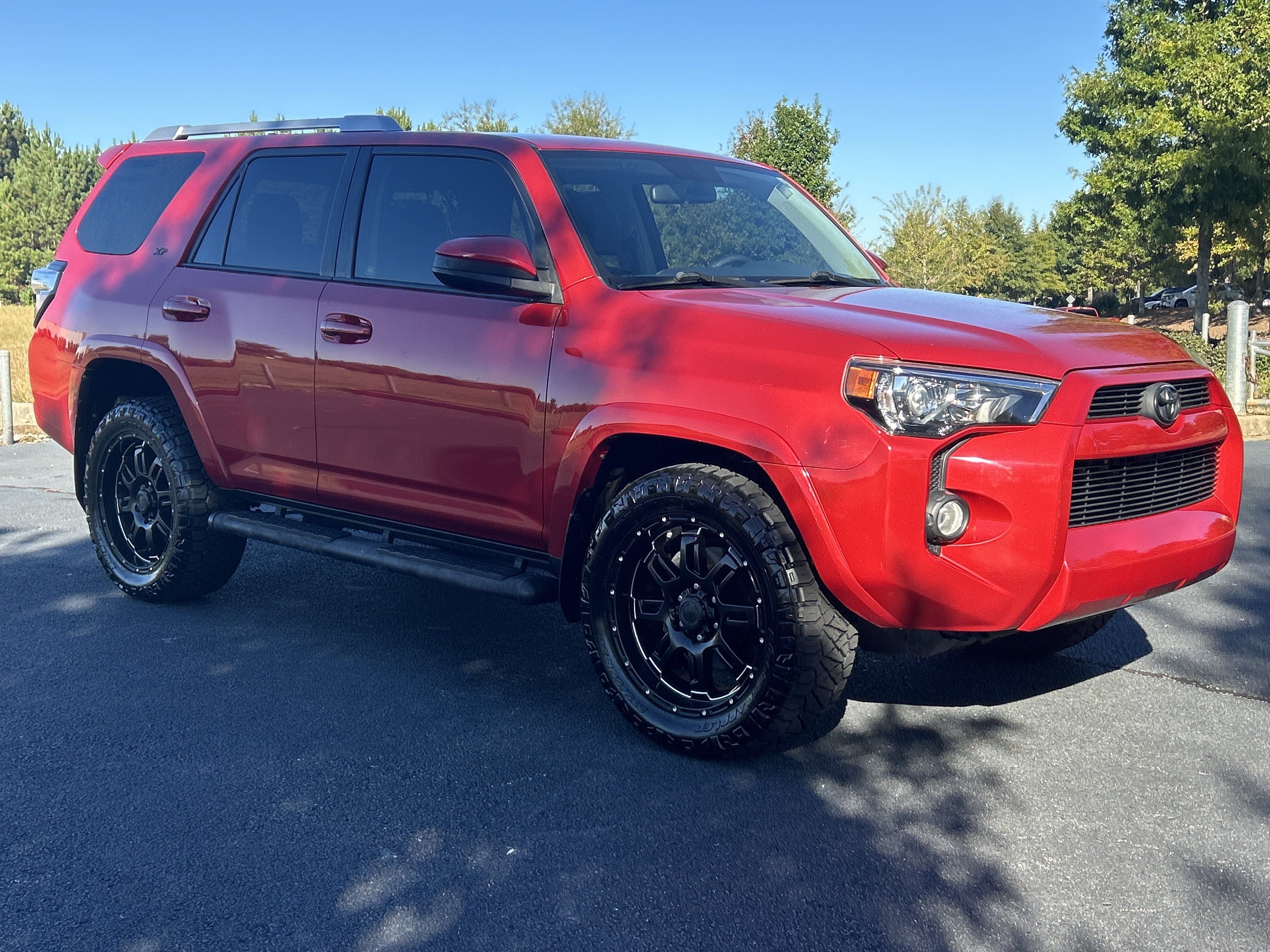 Used 2018 Toyota 4Runner SR5 RWD image 2