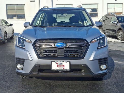Certified 2023 Subaru Forester Limited image 2