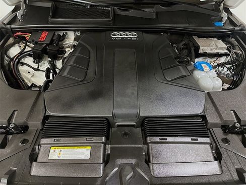 Used 2017 Audi Q7 3.0T Premium Plus w/ Premium Plus Package image 39