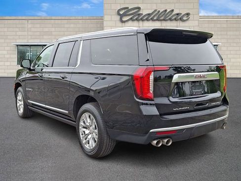 Used 2022 GMC Yukon XL Denali AWD/4WD image 5