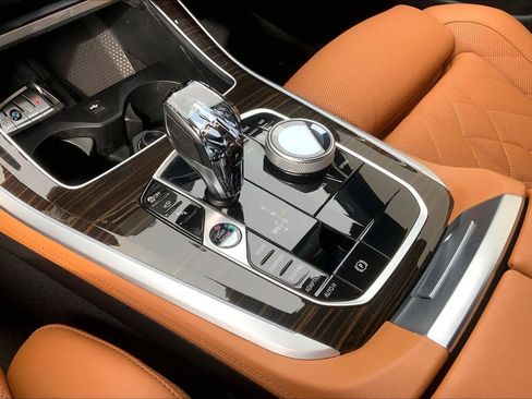 Used 2023 BMW X5 sDrive40i w/ M Sport Package image 17