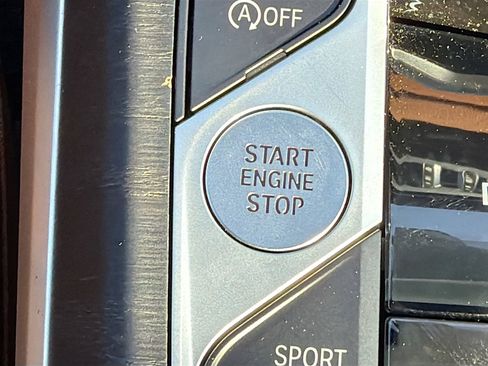 Used 2024 BMW 330i 330i w/ Convenience Package image 39