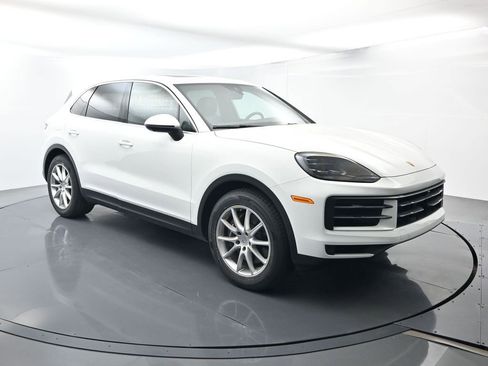 Certified 2024 Porsche Cayenne image 17