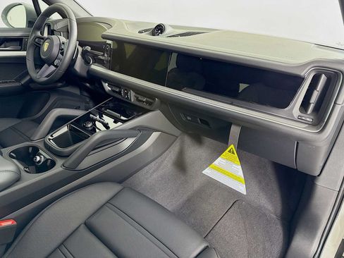 New 2026 Porsche Cayenne AWD/4WD image 30
