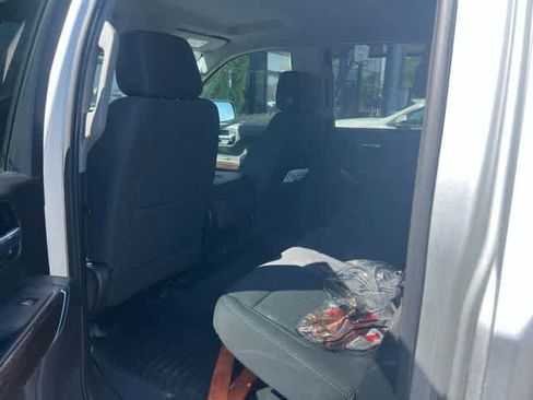 Used 2021 GMC Sierra 1500 Elevation image 3