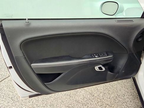 Used 2018 Dodge Challenger SXT image 10