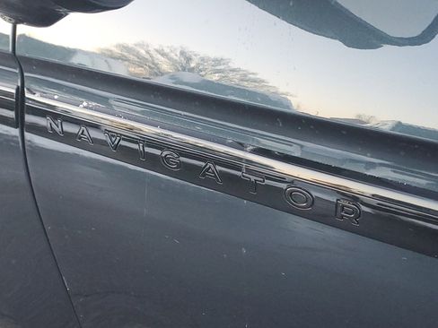 New 2025 Lincoln Navigator L Reserve w/ Jet Appearance Package image 7