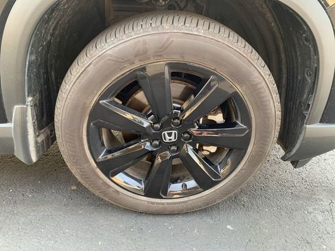 Used 2025 Honda Pilot Black Edition image 16
