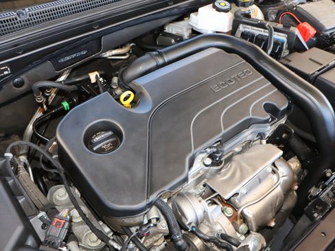 Used 2023 Chevrolet Malibu LT FWD image 26