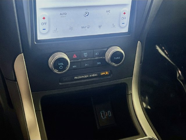 Used 2023 Ford Edge ST-Line AWD/4WD image 12