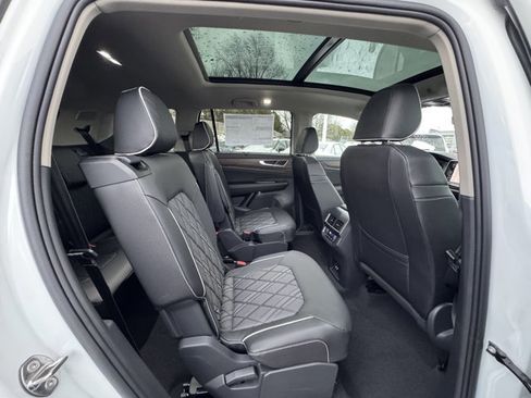 New 2026 Volkswagen Atlas SEL Premium R-Line image 8