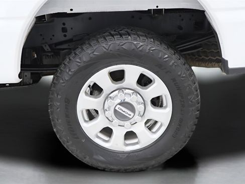 Used 2023 Ford F250 XLT image 37