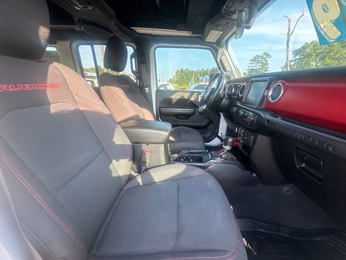 Used 2019 Jeep Wrangler Unlimited Rubicon AWD/4WD image 8