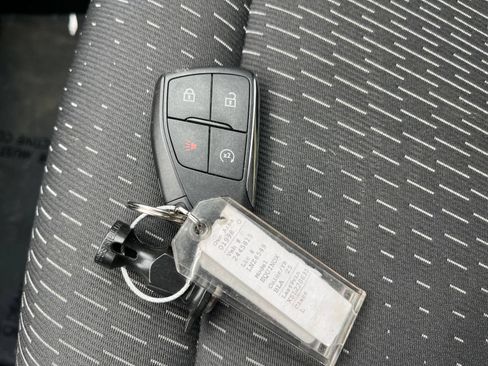 Used 2025 Chevrolet Equinox LT FWD image 22