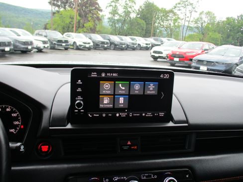 Certified 2025 Honda Pilot TrailSport image 18