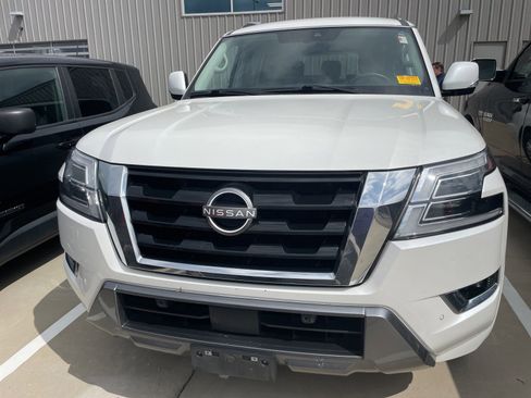 Used 2023 Nissan Armada SV w/ Cargo Package RWD image 2