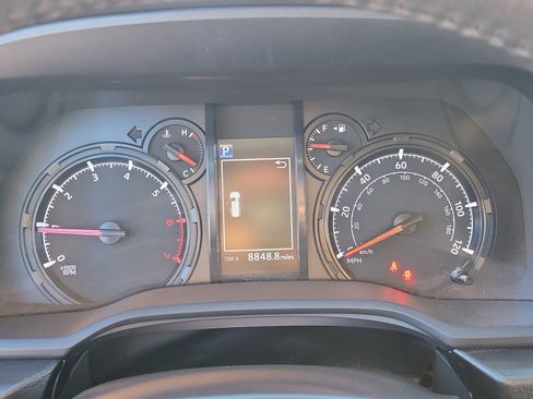 Used 2024 Toyota 4Runner SR5 RWD image 20
