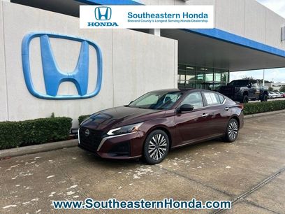Used 2024 Nissan Altima 2.5 SV