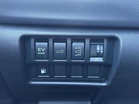 Certified 2025 Subaru Forester Limited image 10