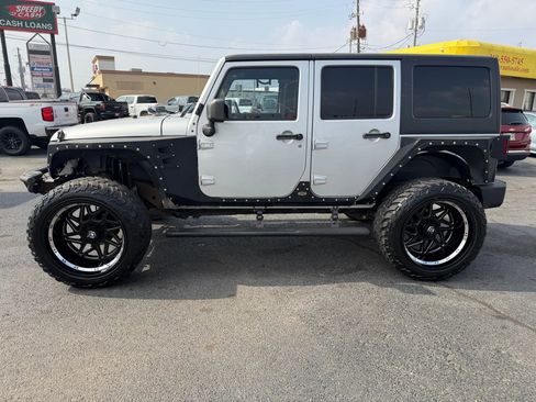 Used 2012 Jeep Wrangler Unlimited Sport image 2