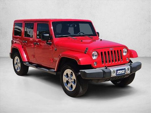 Used 2015 Jeep Wrangler Unlimited Sahara w/ Connectivity Group image 3