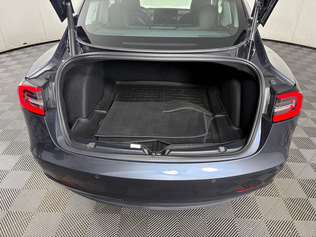 Used 2022 Tesla Model 3 Long Range AWD/4WD image 29