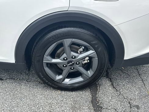Certified 2025 Kia K4 FWD image 24