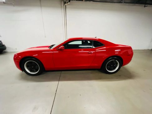 Used 2012 Chevrolet Camaro LS RWD image 5