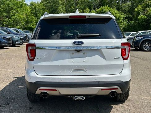 Used 2016 Ford Explorer XLT w/ Equipment Group 201A AWD/4WD image 4