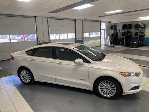 Used 2014 Ford Fusion SE FWD image 6
