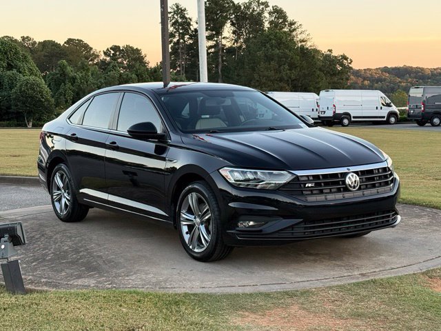 Used 2019 Volkswagen Jetta R-Line w/ R-Line Cold Weather Package FWD image 1