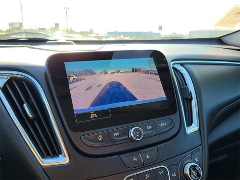 Used 2024 Chevrolet Malibu LT image 26