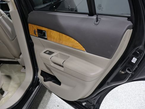 Used 2013 Lincoln MKX FWD image 23