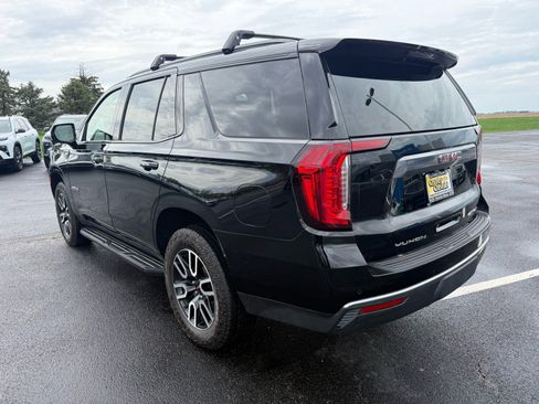Used 2024 GMC Yukon AT4 AWD/4WD image 3