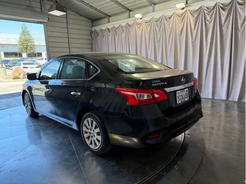 Used 2018 Nissan Sentra S FWD image 11