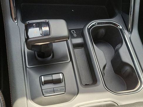 Certified 2023 GMC Sierra 1500 AT4 w/ Technology Package image 16