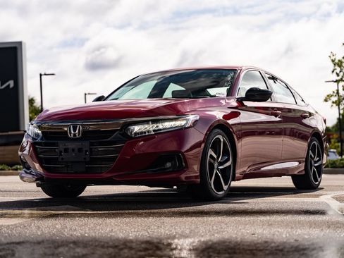 Used 2022 Honda Accord Sport image 3
