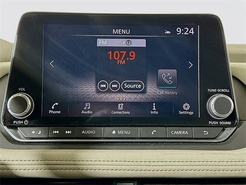 Used 2023 Nissan Rogue SV image 14