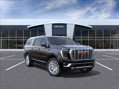 New 2025 GMC Yukon XL Denali w/ Sun & Power Step Package