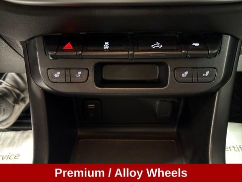 Used 2018 Chevrolet Colorado LT w/ Luxury Package, Chrome AWD/4WD image 16