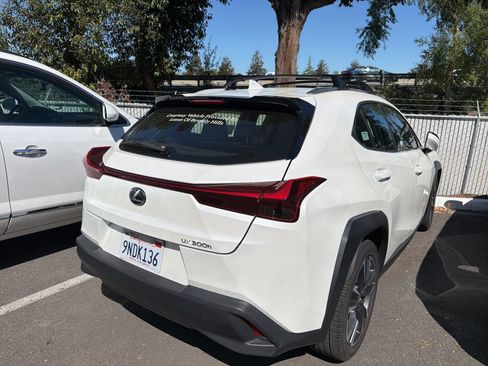 Used 2025 Lexus UX 300h FWD w/ Accessory Package (Z2) image 3