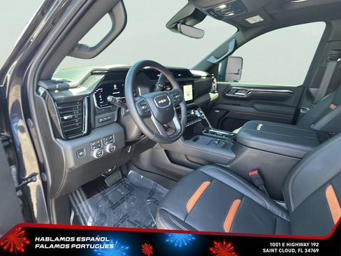 Used 2025 GMC Sierra 2500 AT4 w/ AT4 Premium Plus Package AWD/4WD image 14