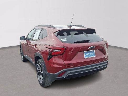 Certified 2025 Chevrolet Trax RS w/ Driver Confidence Package image 4