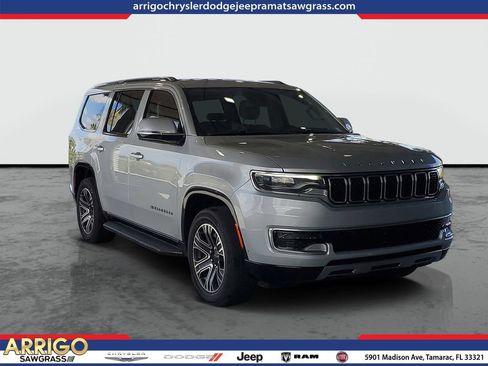 Used 2022 Jeep Wagoneer Series III RWD image 1