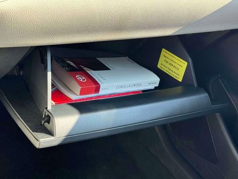 Used 2022 Toyota Corolla Cross L image 27