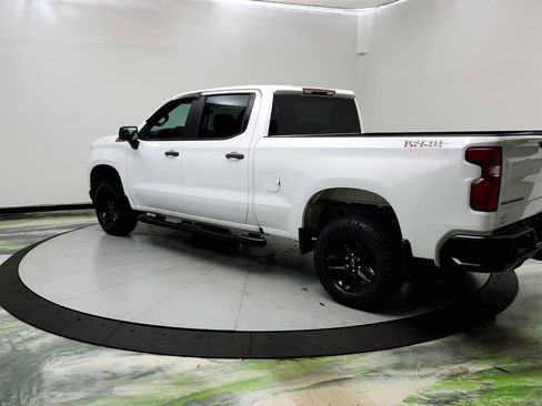 Used 2020 Chevrolet Silverado 1500 Custom Trail Boss w/ Custom Convenience Package AWD/4WD image 6