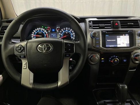 Certified 2017 Toyota 4Runner SR5 AWD/4WD image 22