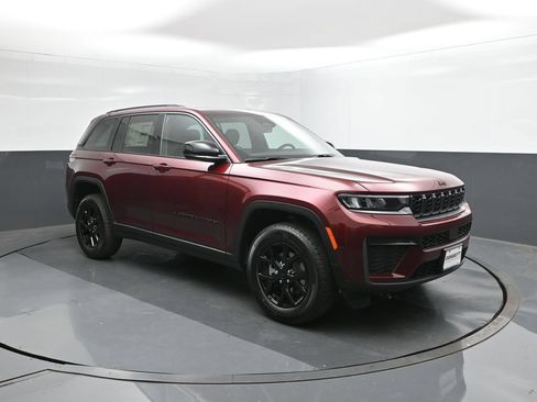 New 2026 Jeep Grand Cherokee Altitude RWD image 26