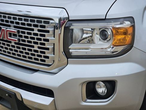 Used 2018 GMC Canyon Denali image 13