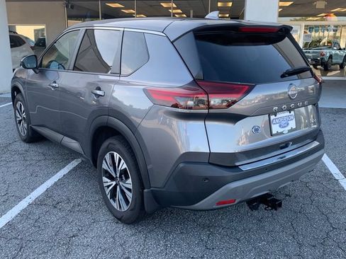 Used 2023 Nissan Rogue SV FWD image 7